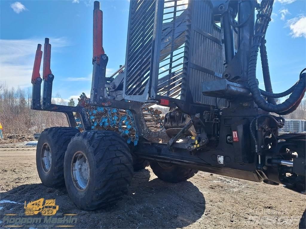 Komatsu 895 Harvesteri