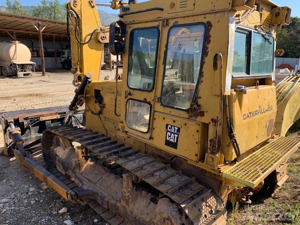 CAT D5B Kāpurķēžu buldozeri
