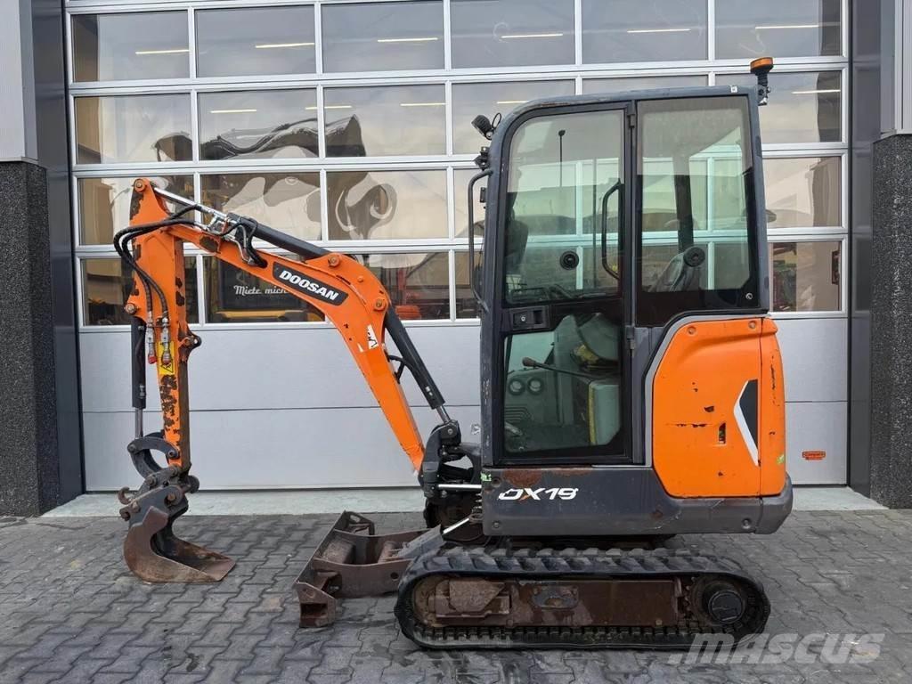 Doosan DX19 Mini ekskavatori < 7 t
