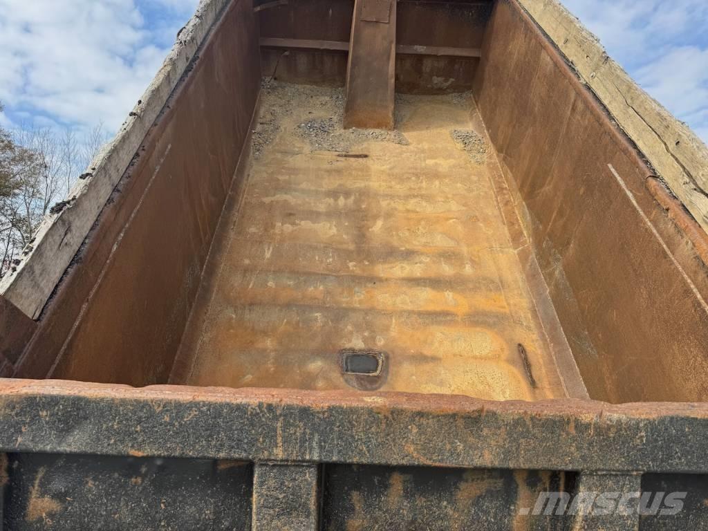 Mack RD 688 S Pašizgāzējs