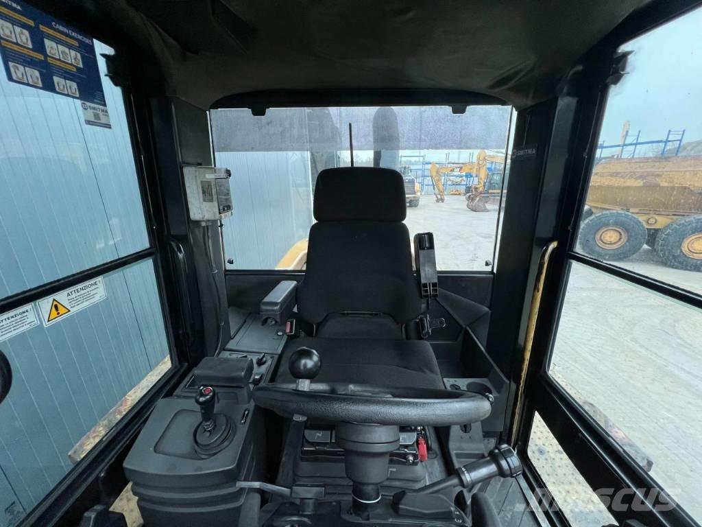 CAT 938G Iekrāvēji uz riteņiem