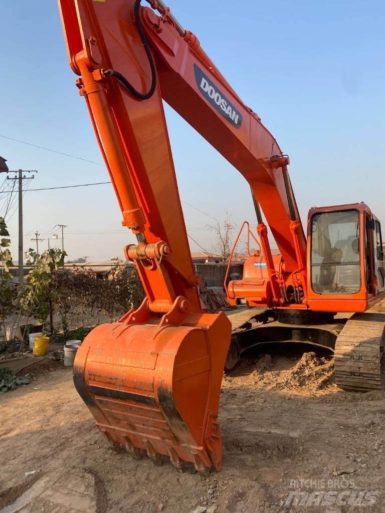 Doosan dh220lc-7 Kāpurķēžu ekskavatori