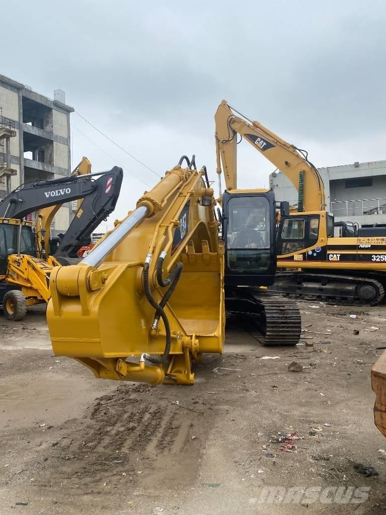 CAT 320 C Kāpurķēžu ekskavatori