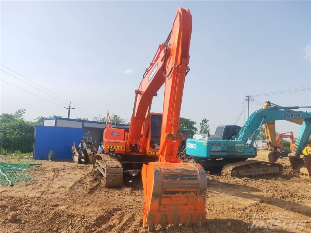 Doosan DH 220 LC-7 Kāpurķēžu ekskavatori