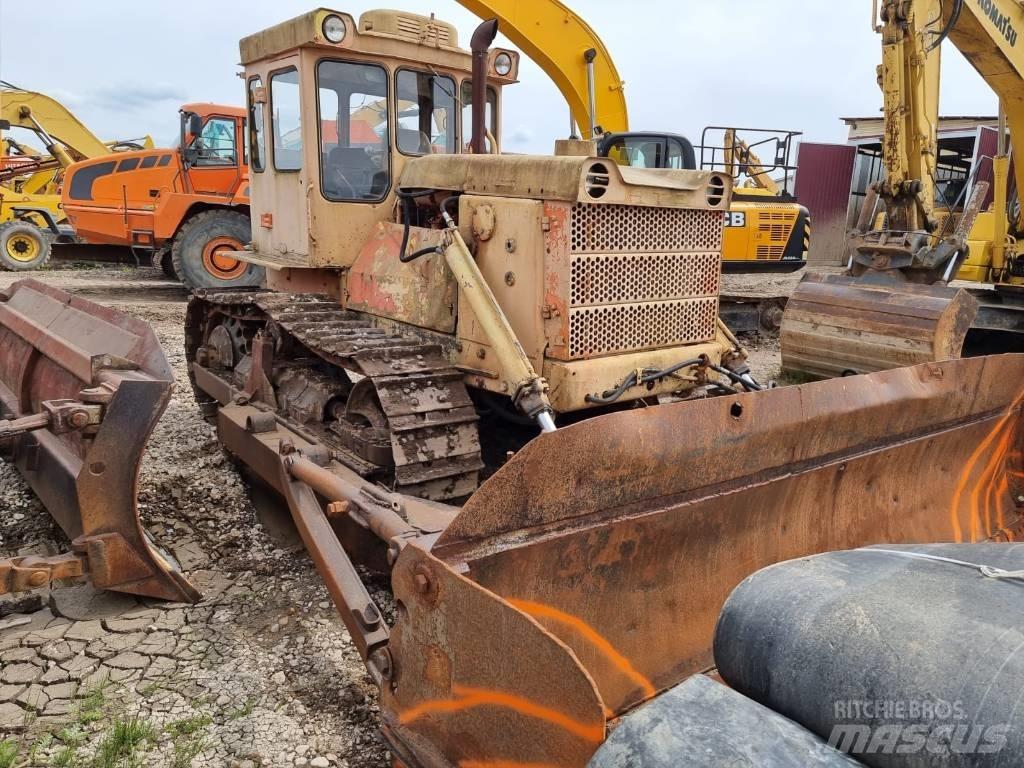 CAT T 130 Kāpurķēžu buldozeri