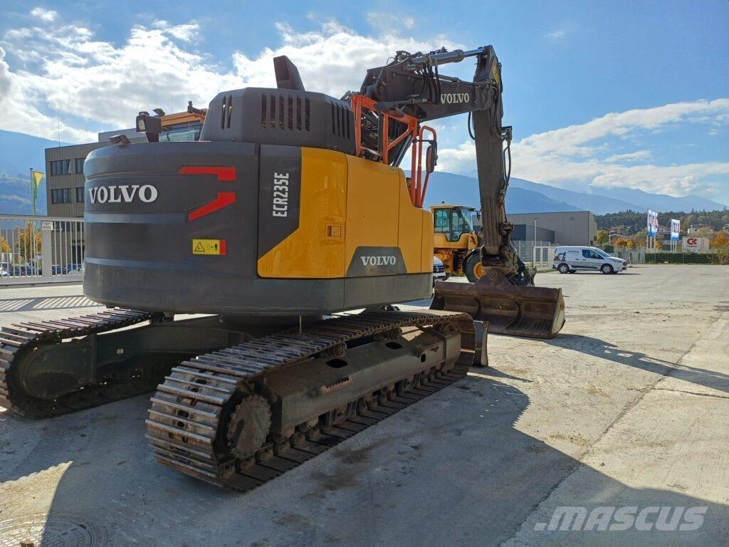 Volvo ECR235EL Kāpurķēžu ekskavatori