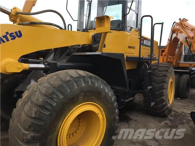 Komatsu WA 380 Iekrāvēji uz riteņiem