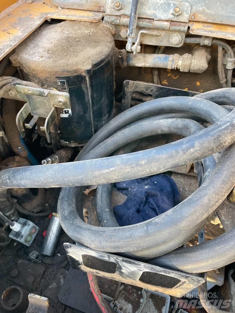 Liebherr R 926 LC Kāpurķēžu ekskavatori