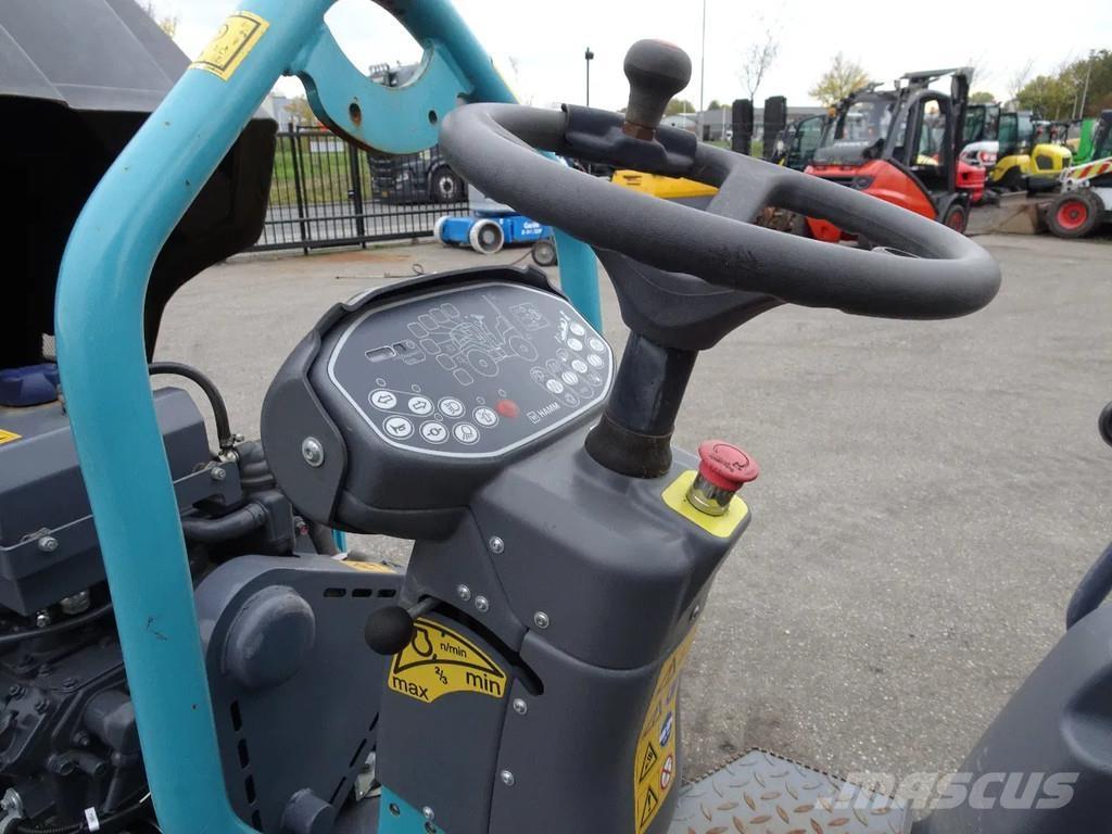 Hamm HD12VV Divvalču grunts veltņi