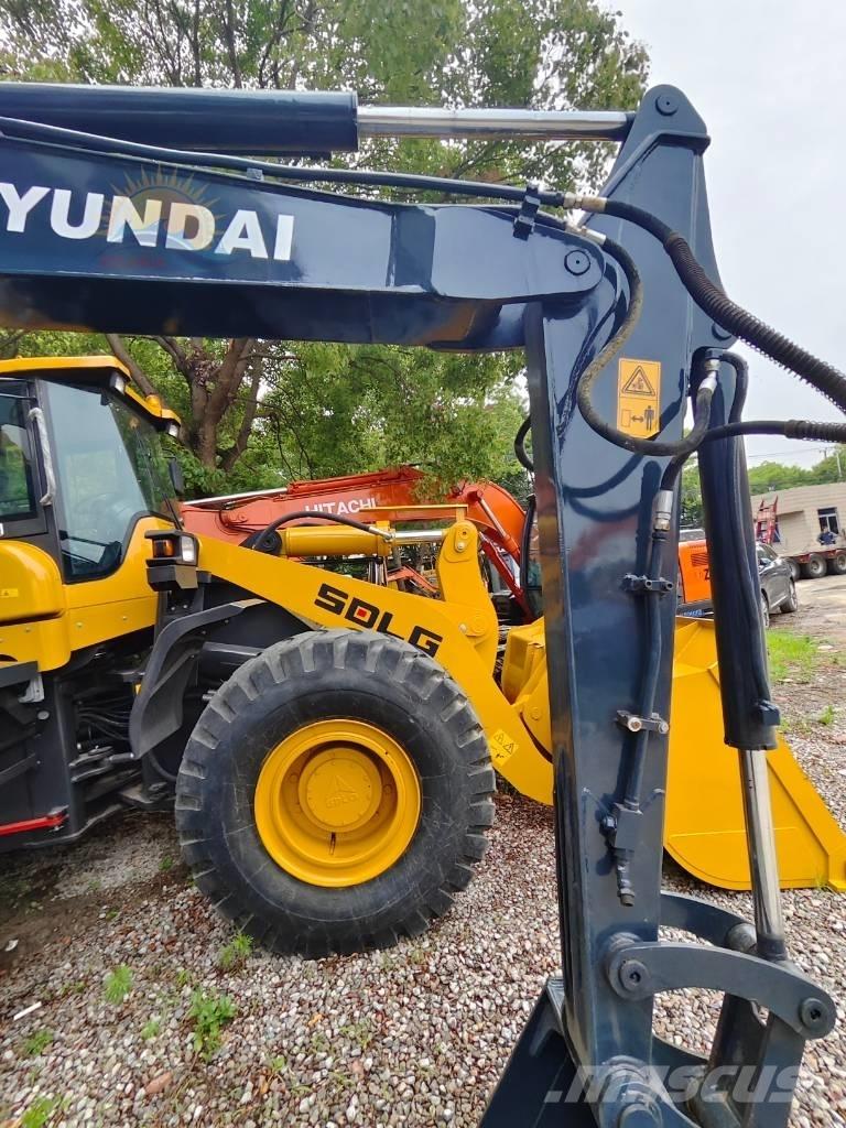 Hyundai R60 Ekskavatori uz riteņiem