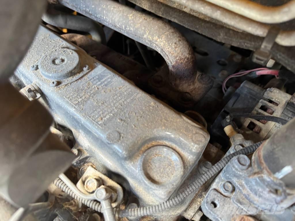 Bobcat S 450 Lietoti riteņu kompaktiekrāvēji