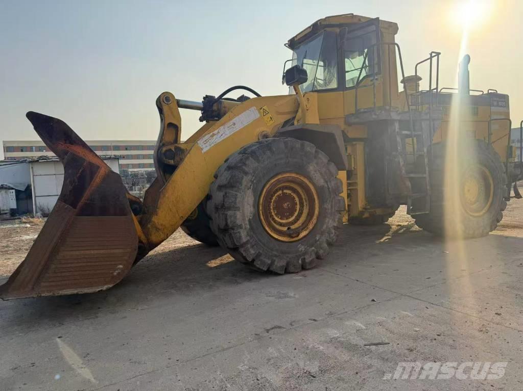 Komatsu WA 600-3 Iekrāvēji uz riteņiem