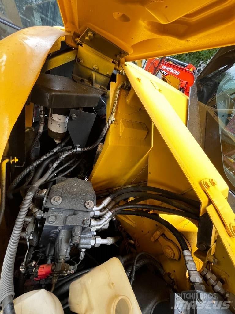 Komatsu PC78US-8 Kāpurķēžu ekskavatori