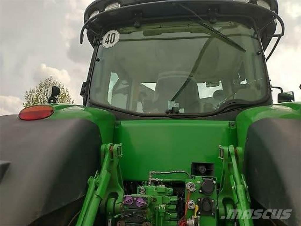 John Deere 8320R Traktori