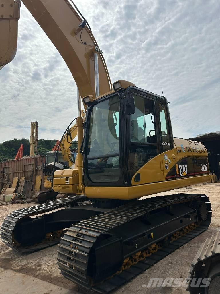 CAT CAT320D Vidēja lieluma ekskavatori 7 t - 12 t