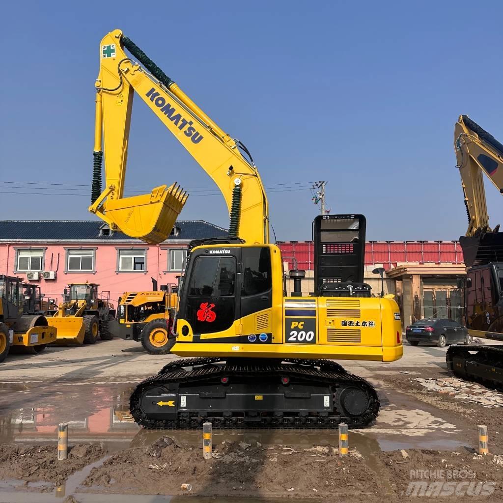 Komatsu PC 200-8 Kāpurķēžu ekskavatori