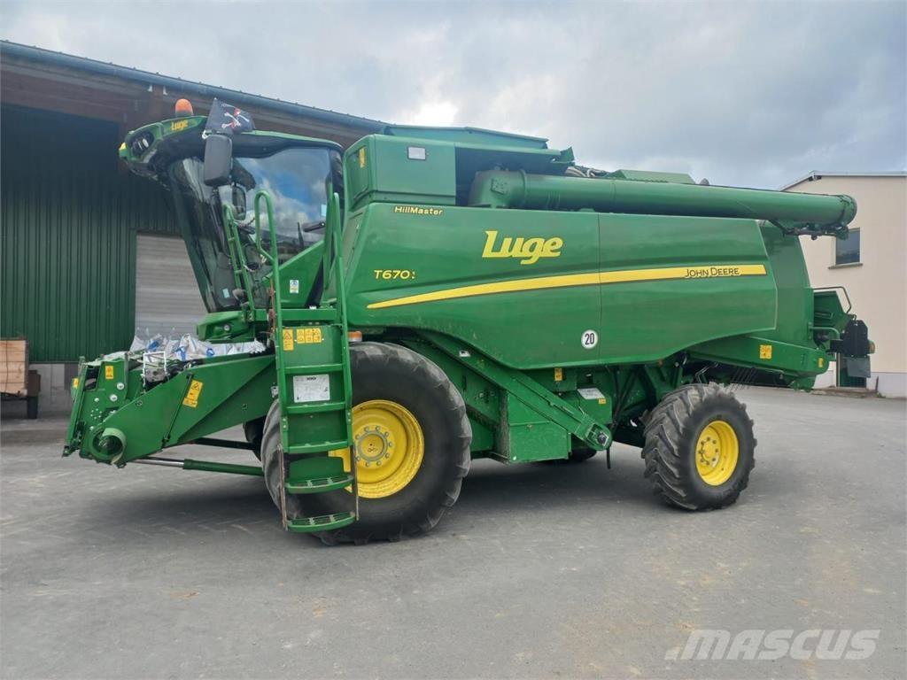 John Deere T670 HM Ražas novākšanas kombaini