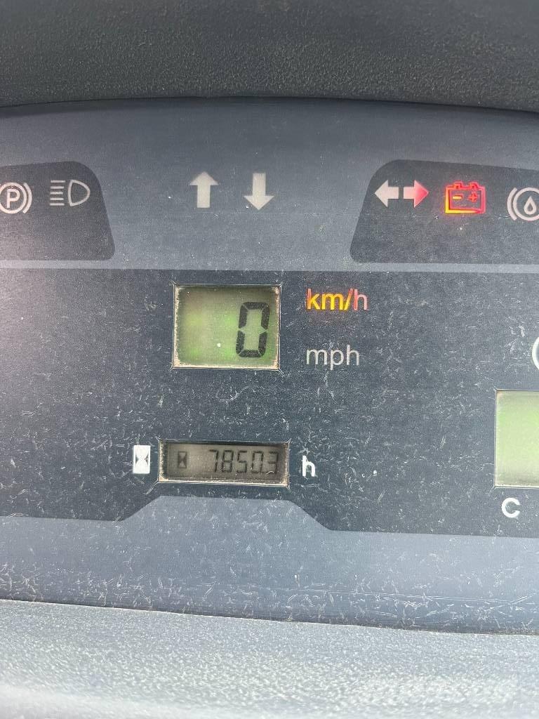 Komatsu WA 80-5 Iekrāvēji uz riteņiem