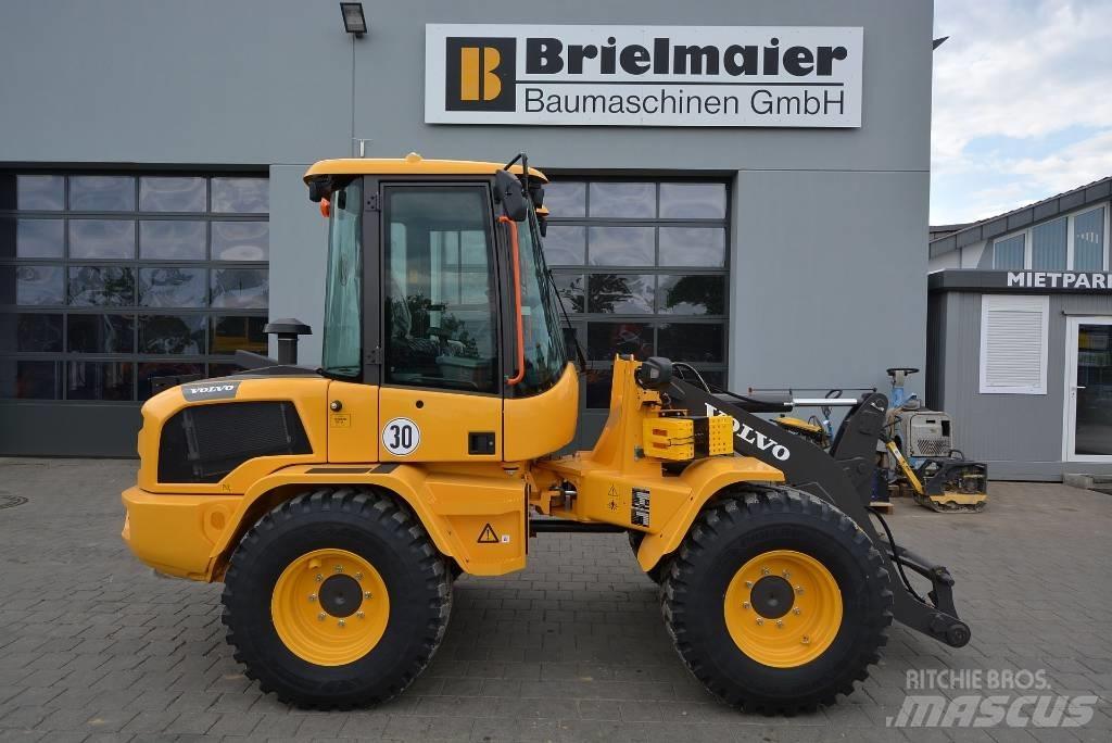 Volvo L 35 HS Iekrāvēji uz riteņiem