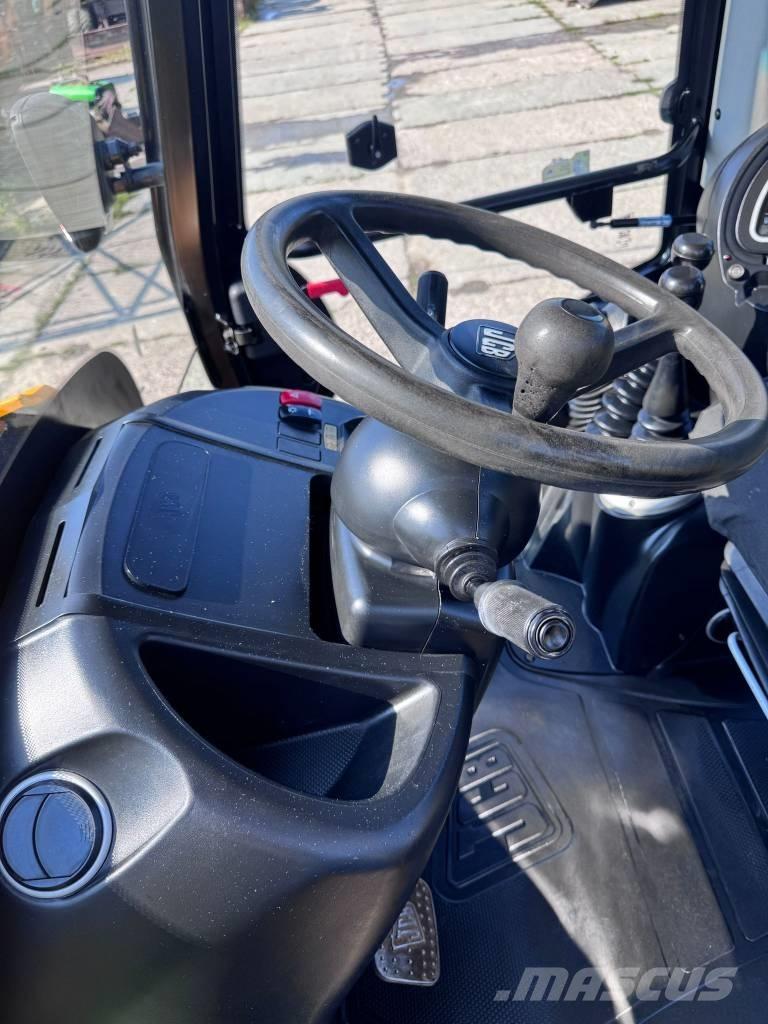 JCB 3CX ECO Ekskavatori-iekrāvēji