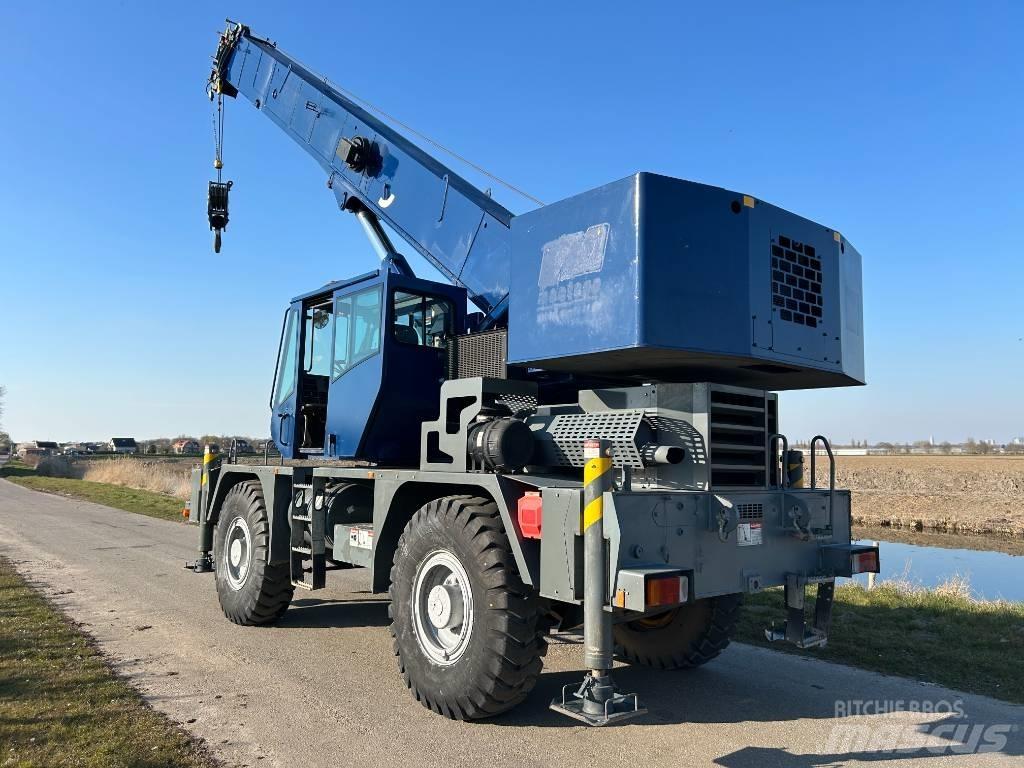 Grove RT 540 E Celtņi nelīdzenām virsmām