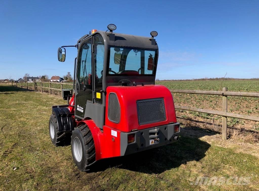  Max Loader  810 Mini iekrāvēji