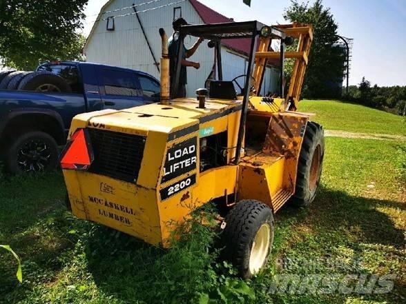 Load Lifter 2214-3 Apvidus autokrāvējs