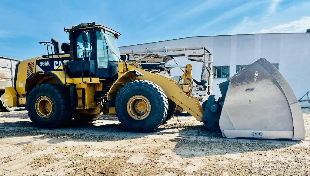 CAT 966K Iekrāvēji uz riteņiem