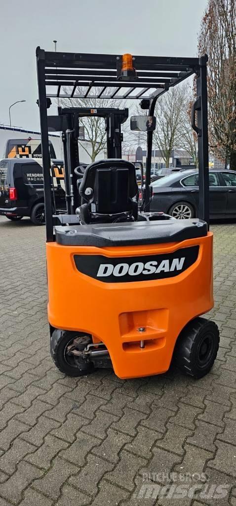 Doosan B 25 X-7 Elektriskie iekrāvēji