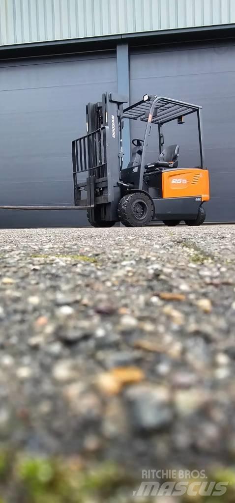 Doosan B 25 X-7 Elektriskie iekrāvēji
