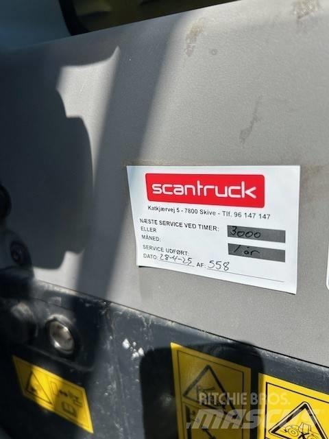 Komatsu WA200-8 Iekrāvēji uz riteņiem