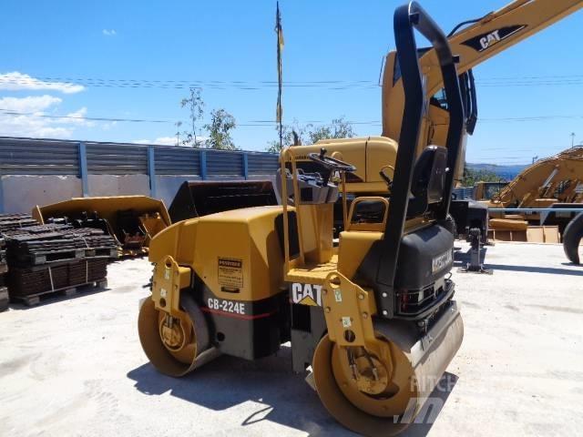 CAT CB224D Divvalču grunts veltņi