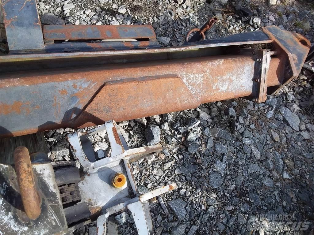 CAT 2200 Mežizstrādes mašīnu krāni