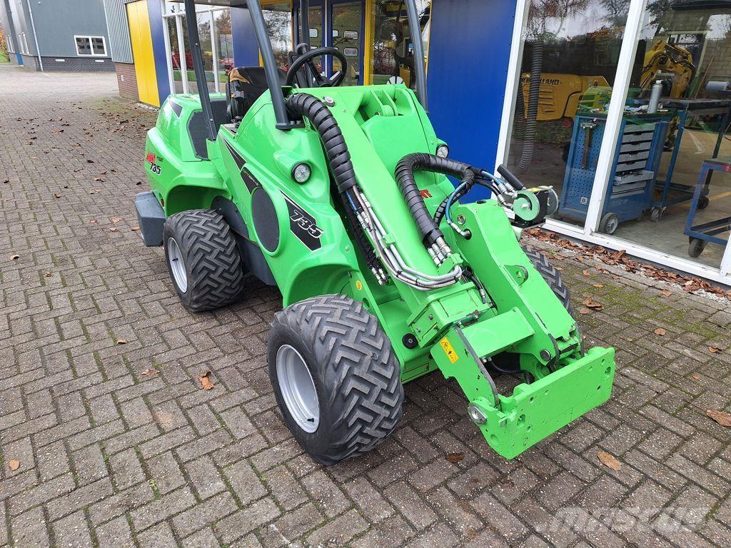 Avant 735 TDL Īpašie ekskavatori