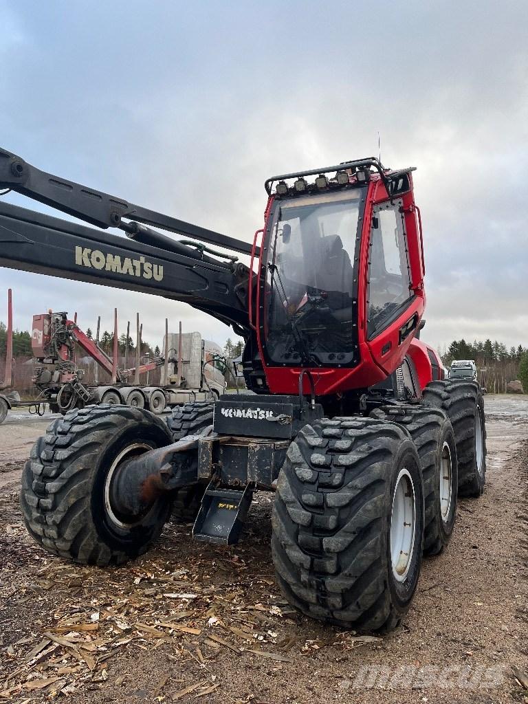 Komatsu 911 Harvesteri