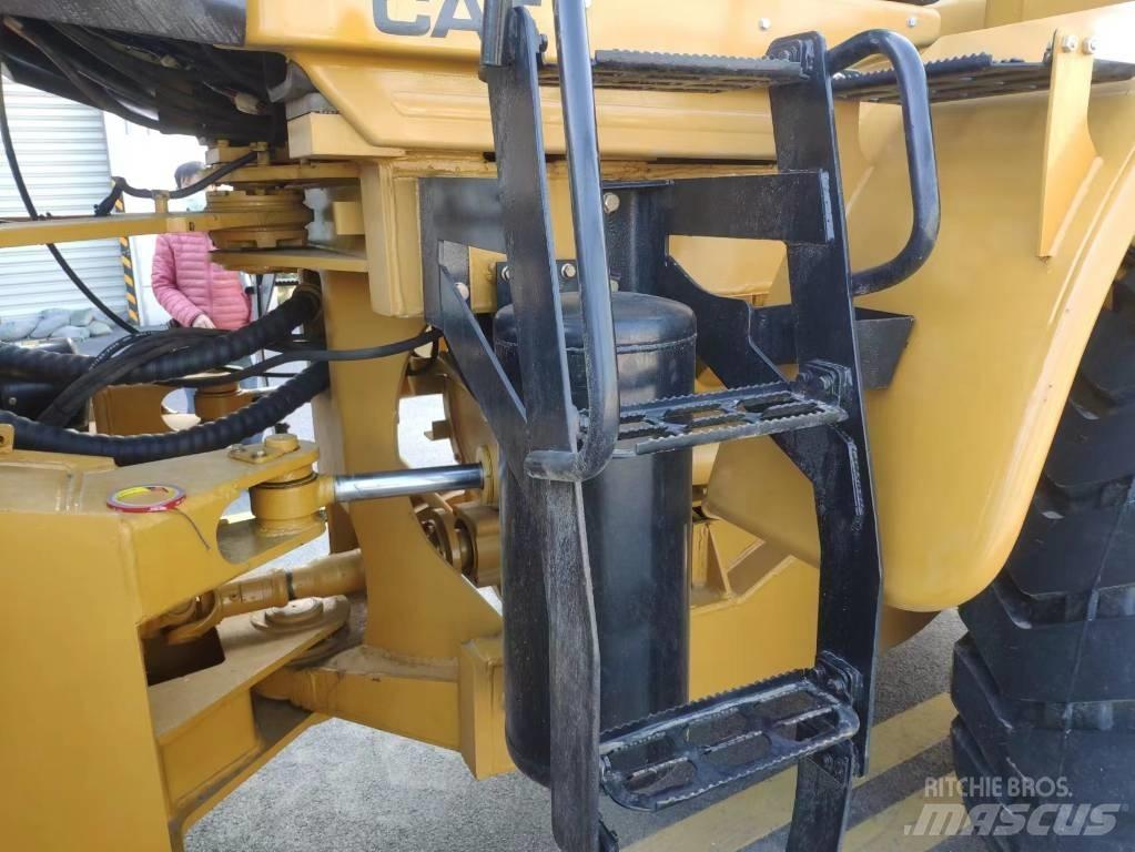 CAT 966 H Iekrāvēji uz riteņiem