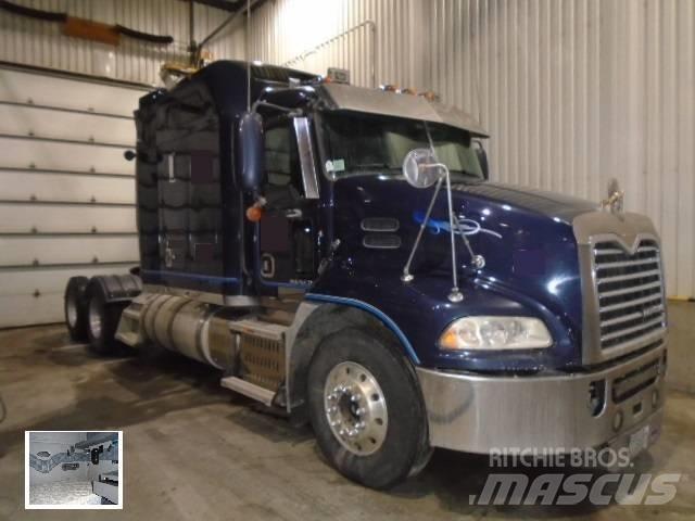 Mack CXU 613 Vilcēji