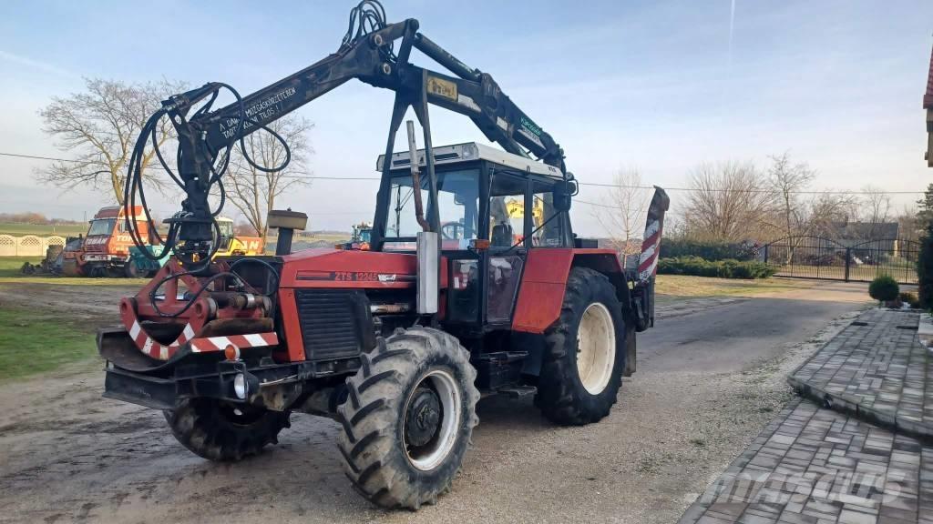 Zetor 12245 Mežizstrādes traktori