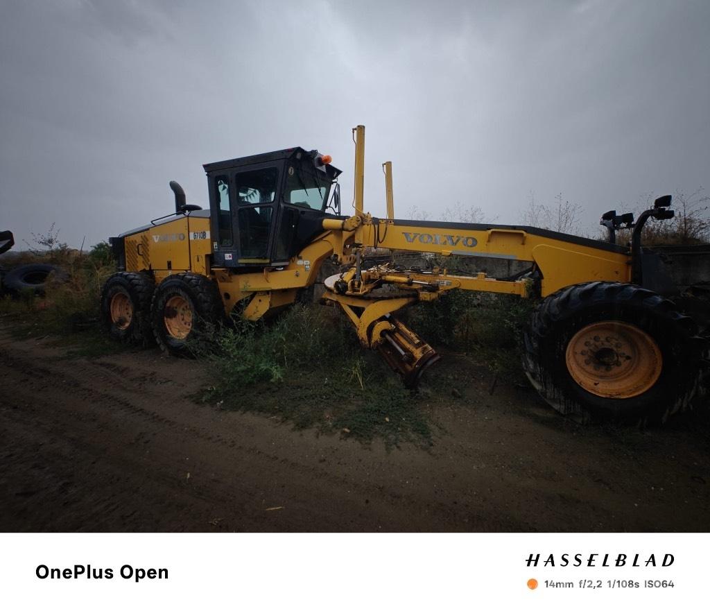  Greder Volvo G710 Strēles un kausi