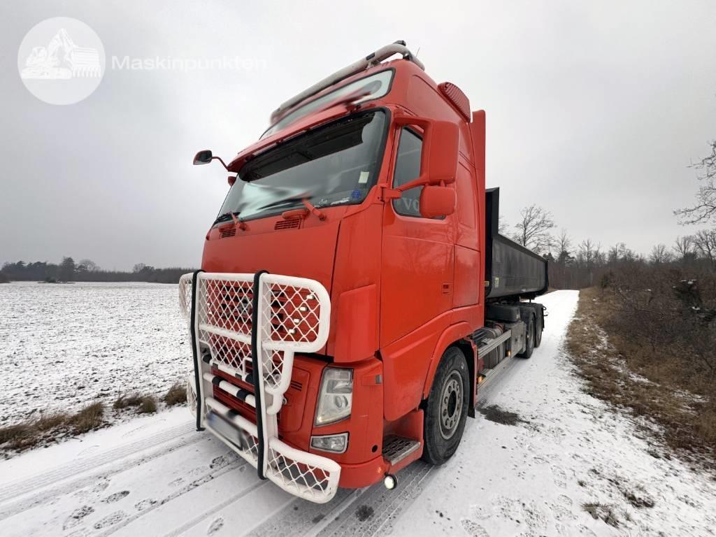 Volvo FH 550 Treileri ar āķi