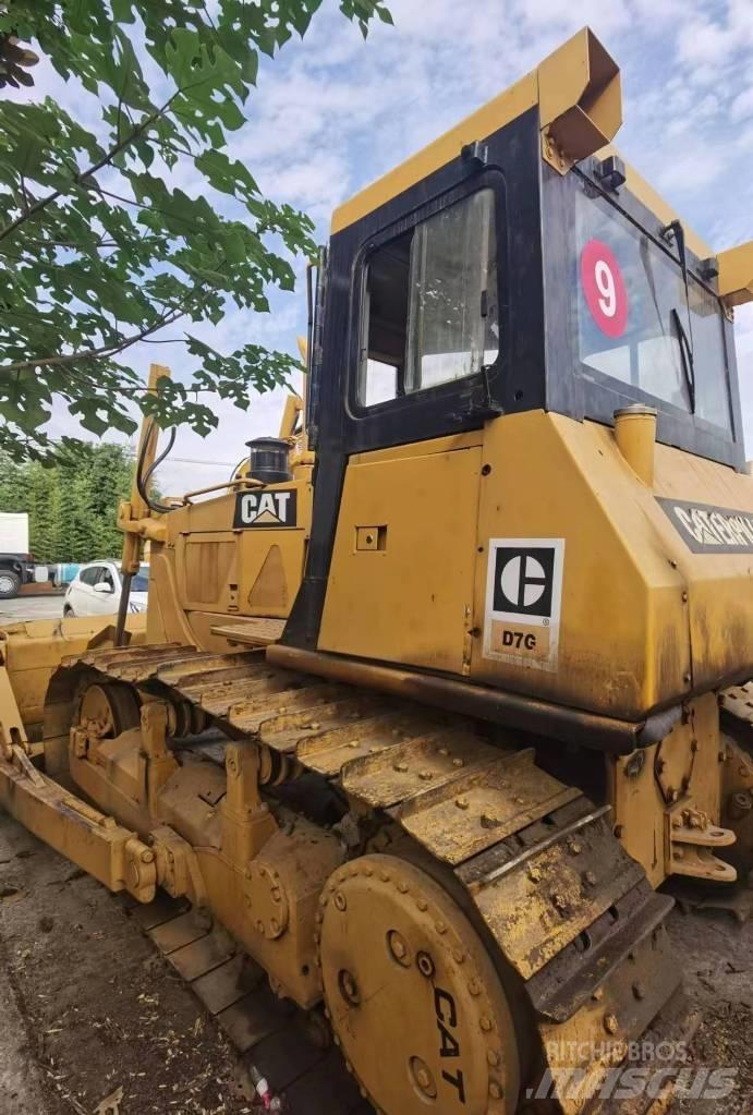 CAT D 7 G Kāpurķēžu buldozeri