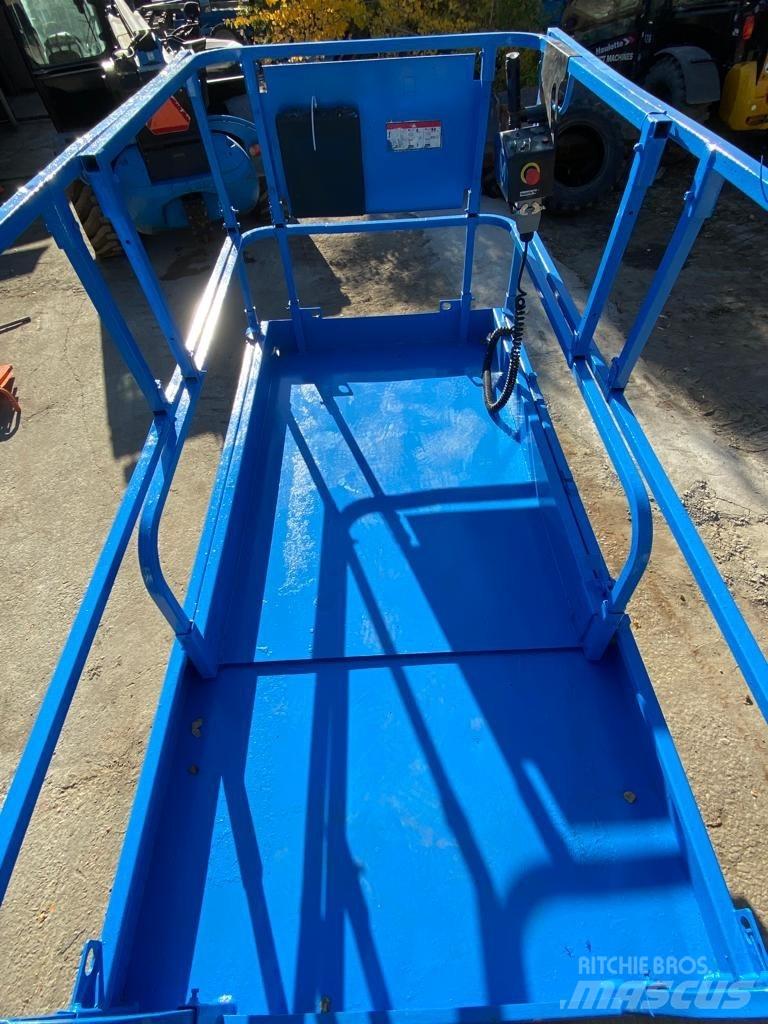 Haulotte Compact 12 Šķerveida pacēlāji