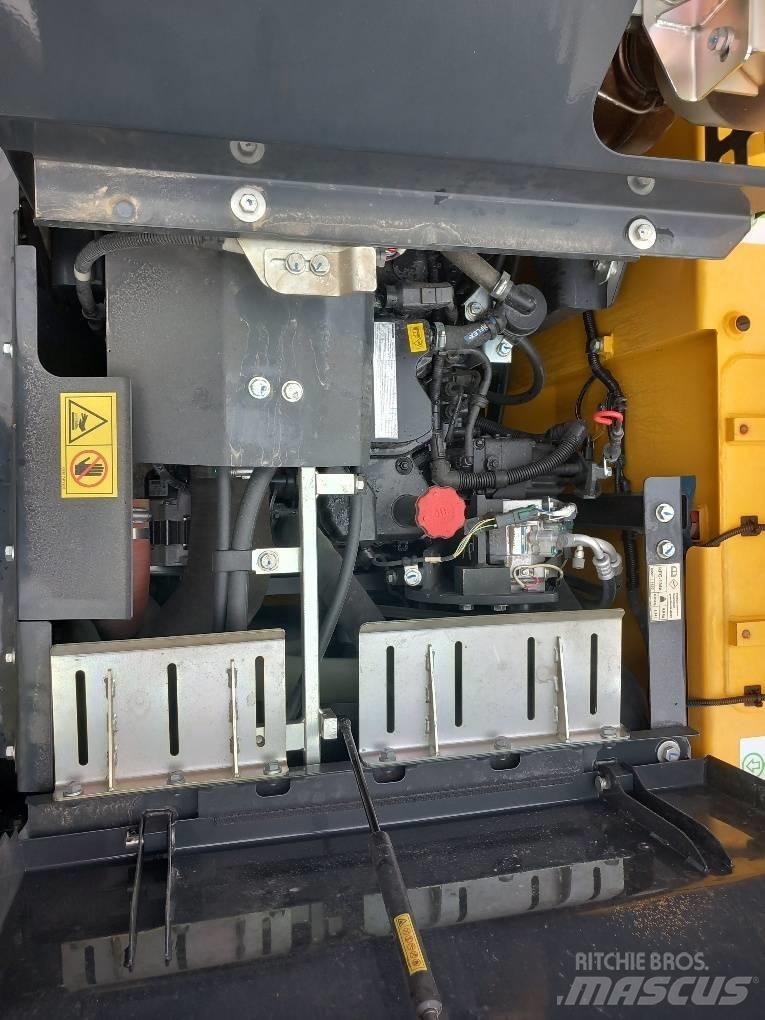 Komatsu PW160-11E0 Ekskavatori uz riteņiem