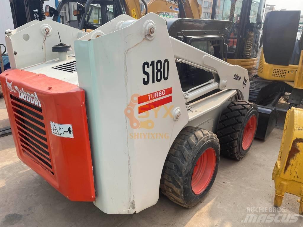 Bobcat S180 Lietoti riteņu kompaktiekrāvēji