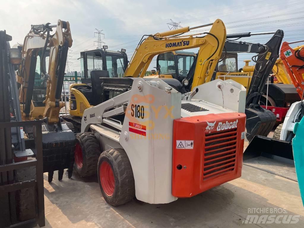 Bobcat S180 Lietoti riteņu kompaktiekrāvēji