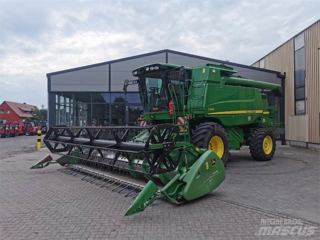 John Deere T560 Ražas novākšanas kombaini