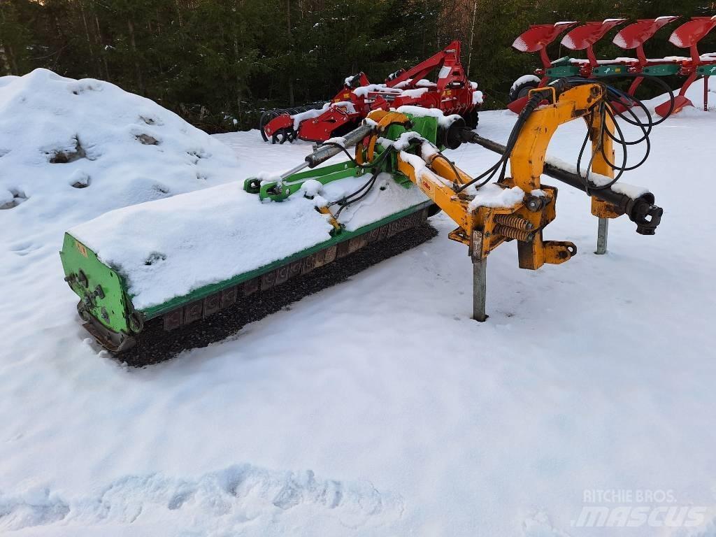 Cabe 250 Pļaujmašīnas ar kondicionieri