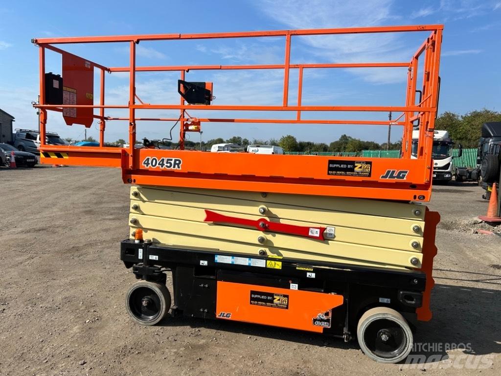 JLG 4045R Šķerveida pacēlāji