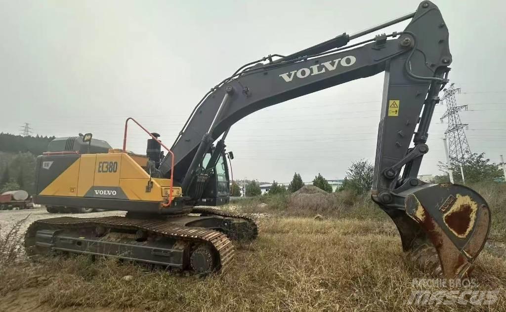 Volvo 380 Kāpurķēžu ekskavatori