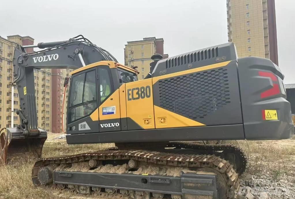 Volvo 380 Kāpurķēžu ekskavatori